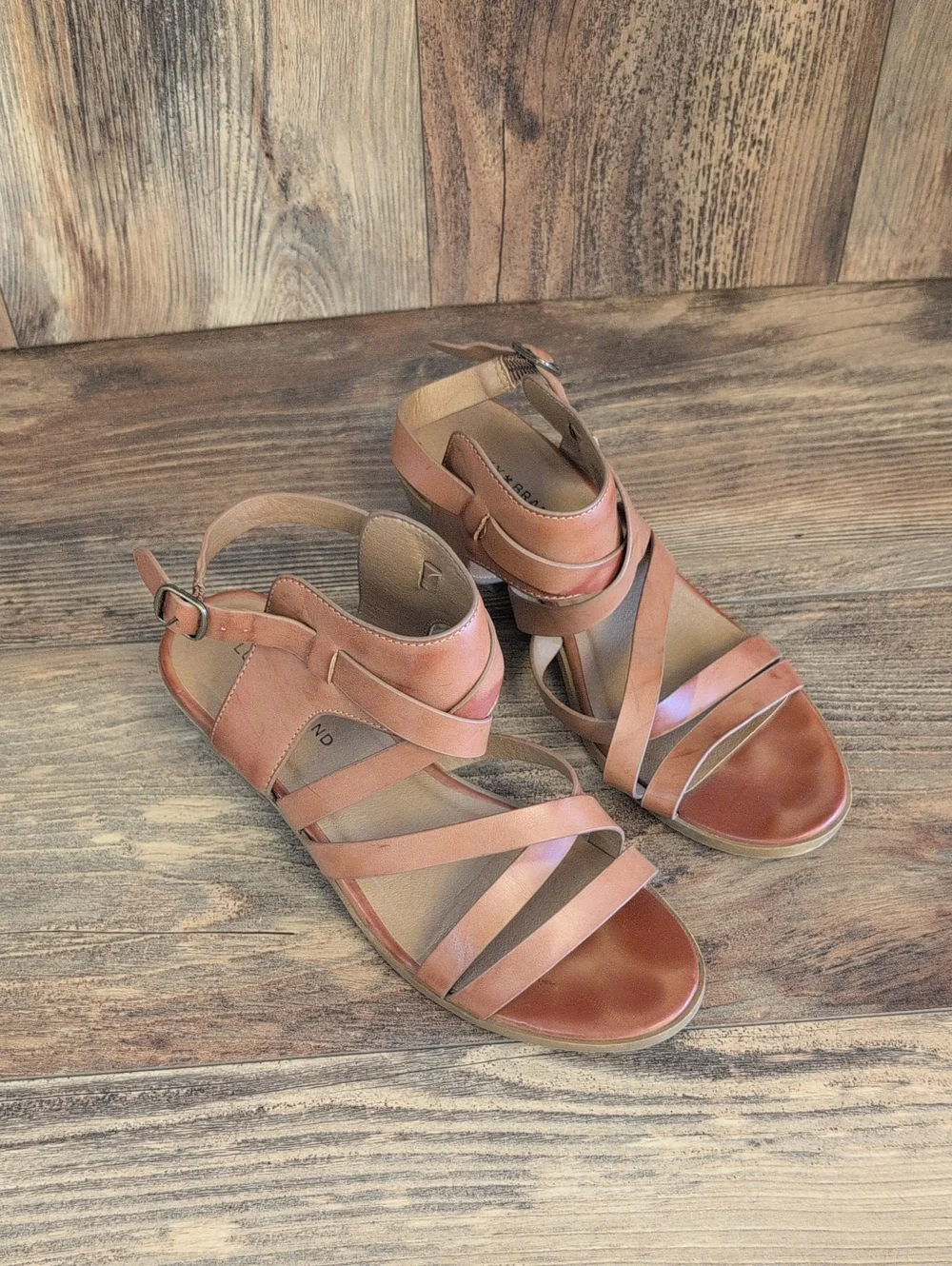 Lucky Brand Baruska Strappy Leather Sandals 5M       569A